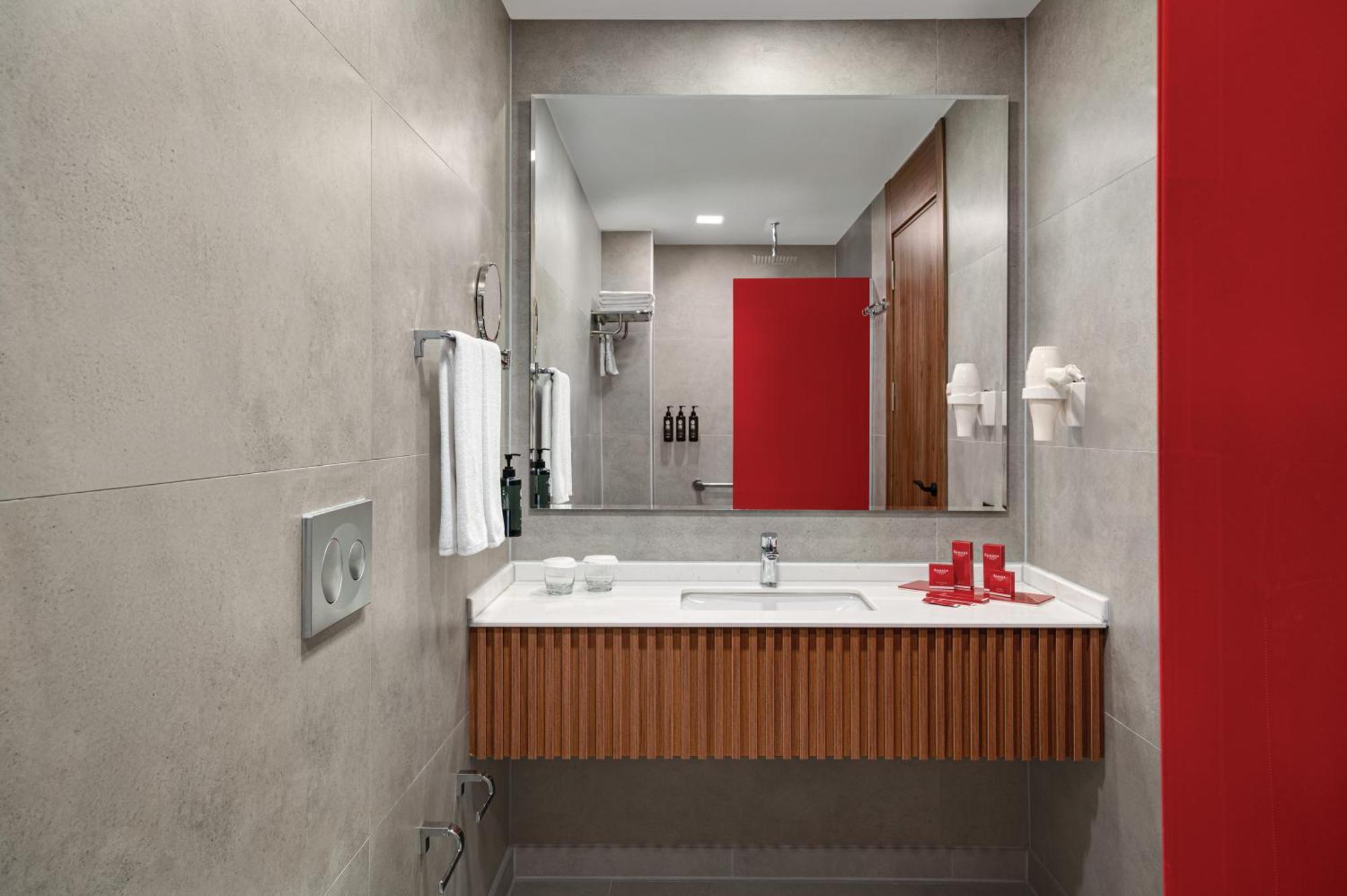 Ramada By Wyndham Gaziantep Hotel Екстериор снимка