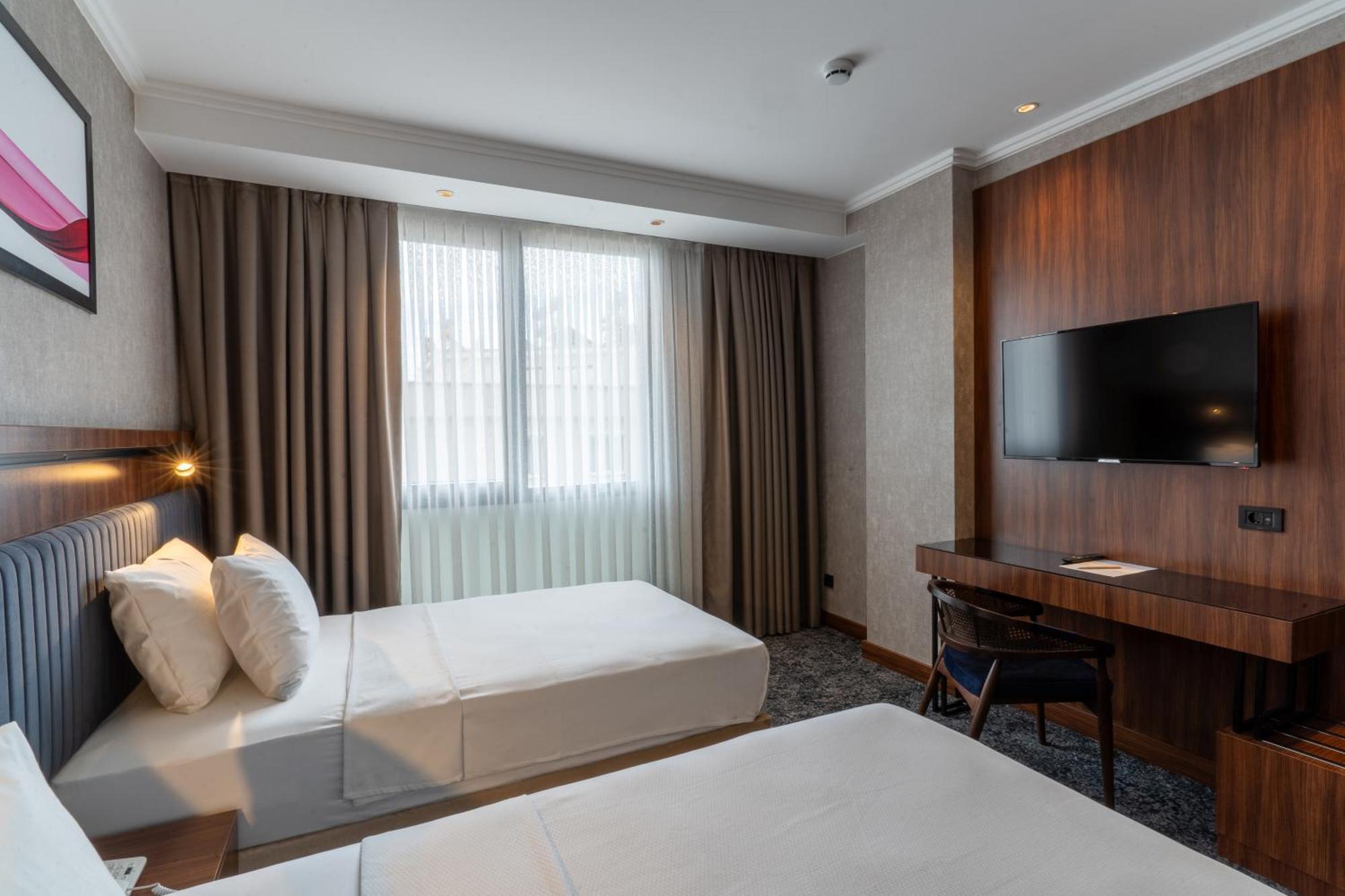 Ramada By Wyndham Gaziantep Hotel Екстериор снимка